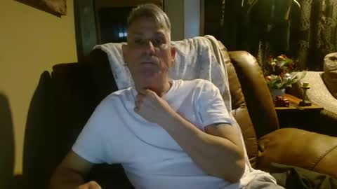 pirate334 online show from 12-26-24, 01:29