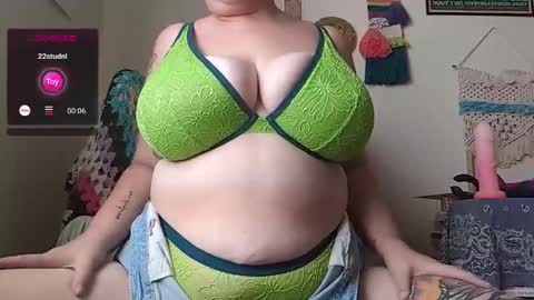 Snapshot of pisces_princess_ chatting on 12-28-24, 09:51 Em online show from 12-28-24, 09:51
