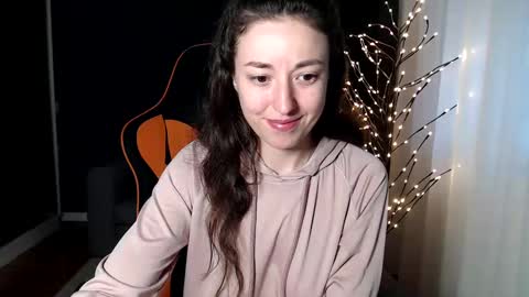 piscesgirl06 online show from 12-13-24, 06:21