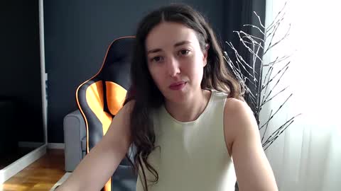 piscesgirl06 online show from 01-14-25, 09:35