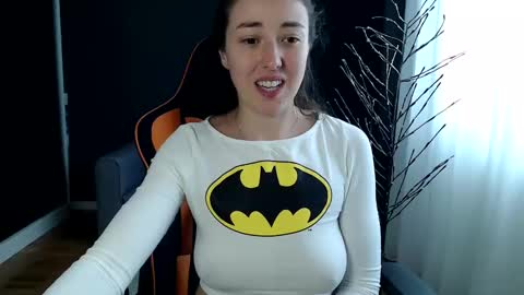 piscesgirl06 online show from 01-21-25, 09:35