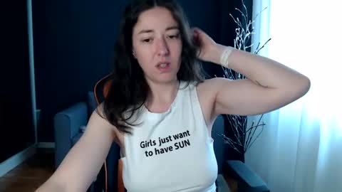 piscesgirl06 online show from 06-12-26, 04:22