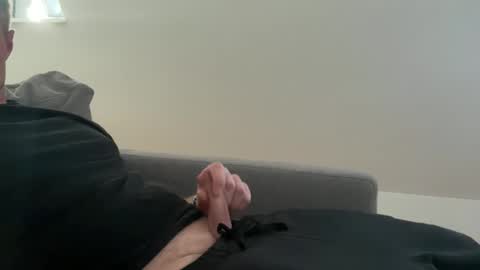 Snapshot of pises111 chatting on 11-19-25, 08:36 pises111 online show from 11-19-25, 08:36