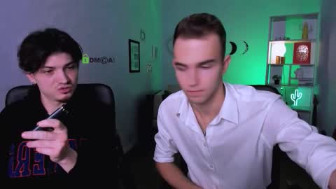 Snapshot of pit_wetty chatting on 12-15-25, 01:15 Pitt online show from 12-15-25, 01:15