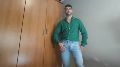 Snapshot of pitruki00 chatting on 02-21-26, 01:45 pitruki00 online show from 02-21-26, 01:45