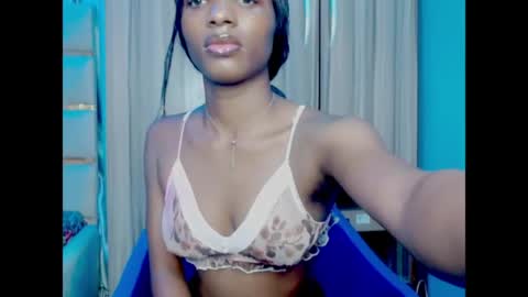 Snapshot of pixie_pulse chatting on 06-07-26, 06:28 Ella online show from 06-07-26, 06:28
