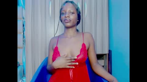 Snapshot of pixie_pulse chatting on 06-13-26, 06:44 Ella online show from 06-13-26, 06:44
