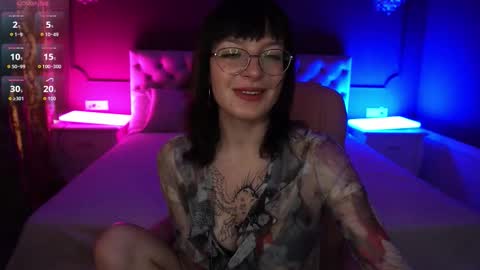 pixiepeachh online show from 09-22-25, 12:29
