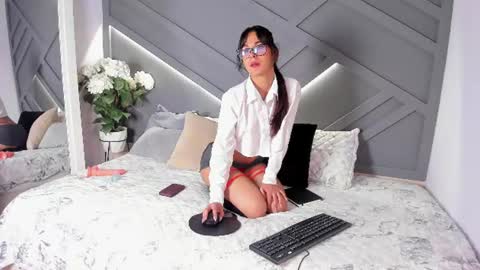 pixivee online show from 07-26-26, 01:51