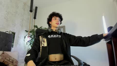 Snapshot of pixy_20 chatting on 01-03-25, 12:00 cris online show from 01-03-25, 12:00