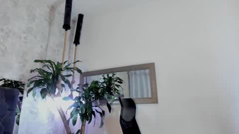 Snapshot of pixy_20 chatting on 01-13-25, 01:34 cris online show from 01-13-25, 01:34