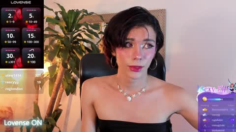 Snapshot of pixy_20 chatting on 01-18-25, 08:52 cris online show from 01-18-25, 08:52