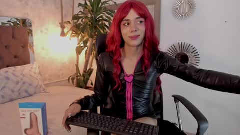 Snapshot of pixy_20 chatting on 01-25-25, 02:58 cris online show from 01-25-25, 02:58