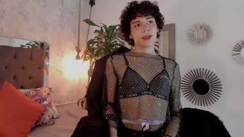 Snapshot of pixy_20 chatting on 01-26-25, 02:35 cris online show from 01-26-25, 02:35
