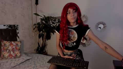 Snapshot of pixy_20 chatting on 01-27-25, 05:03 cris online show from 01-27-25, 05:03