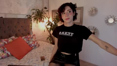 Snapshot of pixy_20 chatting on 02-05-25, 04:48 cris online show from 02-05-25, 04:48