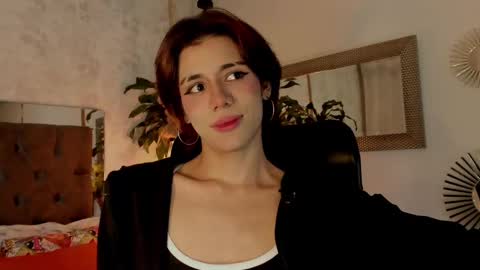Snapshot of pixy_20 chatting on 02-21-25, 03:34 cris online show from 02-21-25, 03:34
