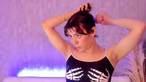 Snapshot of pixy_20 chatting on 09-15-25, 04:45 cris online show from 09-15-25, 04:45