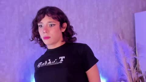 Snapshot of pixy_20 chatting on 09-24-25, 03:54 cris online show from 09-24-25, 03:54
