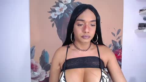 Snapshot of pkskarol chatting on 06-18-26, 10:36 KAROL online show from 06-18-26, 10:36