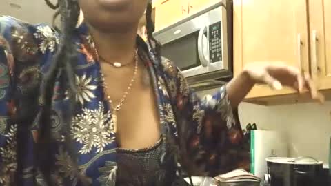 Snapshot of planetvee chatting on 09-22-25, 09:50 Planetvee online show from 09-22-25, 09:50