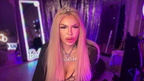 Snapshot of plasticfuckdoll chatting on 01-18-25, 02:03 Dumb bimbo fuck doll online show from 01-18-25, 02:03