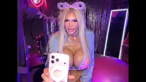 Snapshot of plasticfuckdoll chatting on 05-02-26, 01:43 Dumb bimbo fuck doll online show from 05-02-26, 01:43