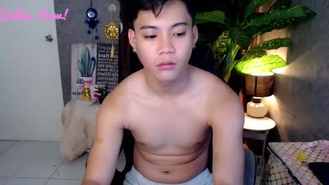 Snapshot of playful_kenzo chatting on 12-03-24, 10:39 Kenzo online show from 12-03-24, 10:39