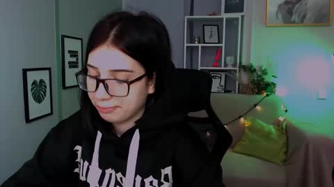 Sophie online show from 12-18-24, 11:13