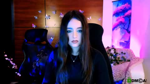 Sophie online show from 01-06-25, 02:03