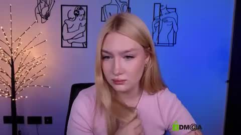 Sophie online show from 07-18-26, 07:06