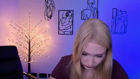 Sophie online show from 07-20-26, 07:16