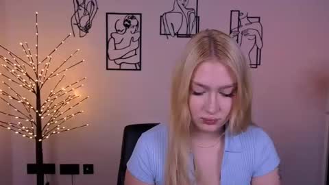 Sophie online show from 07-23-26, 07:45