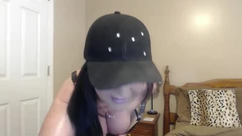 Snapshot of playfulkitten17 chatting on 04-24-26, 02:41 playfulkitten17 online show from 04-24-26, 02:41