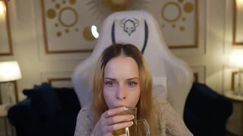 Lana online show from 11-03-25, 11:11