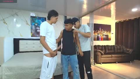   online show from 04-21-26, 11:18