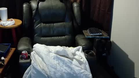 Snapshot of playtoy1969 chatting on 02-12-25, 10:14 playtoy1969 online show from 02-12-25, 10:14