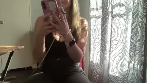 Caity online show from 11-14-25, 05:22