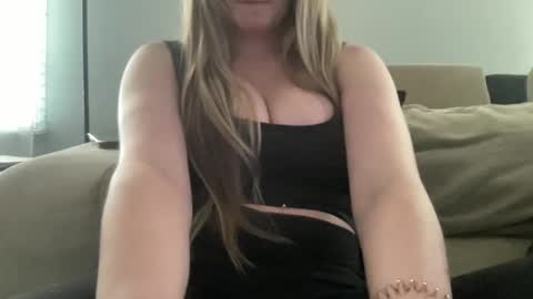 Snapshot of playwithcaity chatting on 06-04-26, 08:04 Caity online show from 06-04-26, 08:04