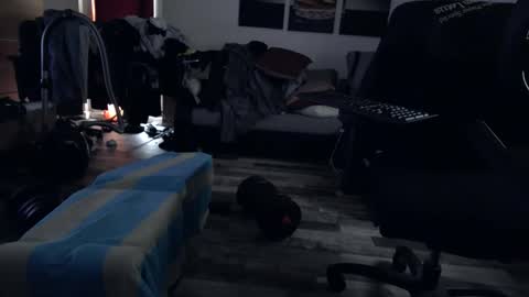 Snapshot of plboy23 chatting on 05-05-26, 03:09 Hello ask me . Im glad to see you here in my room. Welcome PVT is open online show from 05-05-26, 03:09