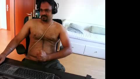 Snapshot of pleasure5845 chatting on 07-10-26, 07:34 Sam online show from 07-10-26, 07:34