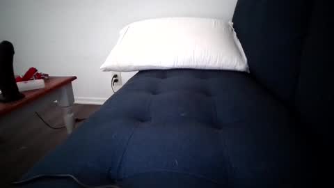 Julie online show from 02-05-25, 06:04