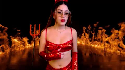 JUAN AND JULI online show from 10-31-25, 10:33