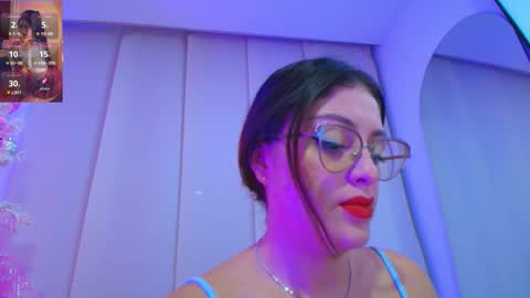 JUAN AND JULI online show from 11-30-25, 01:31