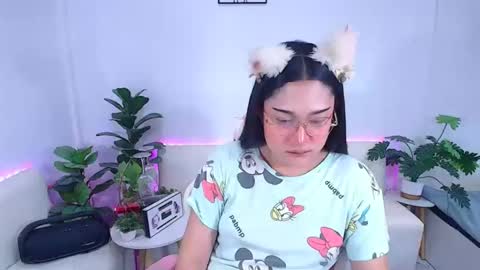 Snapshot of ploysaithailand chatting on 10-14-25, 01:28 Ploysai online show from 10-14-25, 01:28