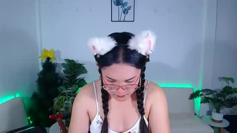 Snapshot of ploysaithailand chatting on 05-27-26, 07:27 Ploysai online show from 05-27-26, 07:27