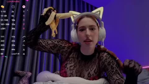 Snapshot of plumpahpeach chatting on 06-04-26, 12:27 Plumpah Peach online show from 06-04-26, 12:27