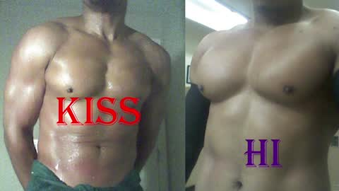 StraightPlush online show from 04-07-26, 12:55