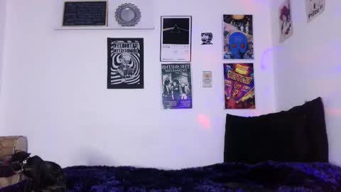 Snapshot of plutonbluemoon_999 chatting on 01-10-26, 01:07 online show from 01-10-26, 01:07