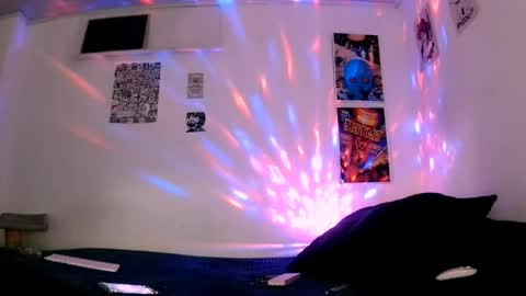 Snapshot of plutonbluemoon_999 chatting on 05-22-26, 01:35 online show from 05-22-26, 01:35